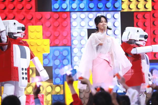 周筆暢尚雯婕吉克雋逸加盟CCTV網絡春晚