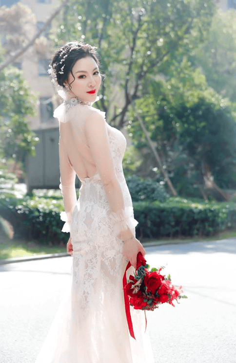 一場婚禮圓了幸福女神鐘幸燕二十多年的夢