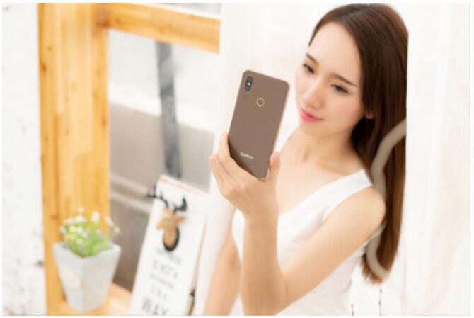 “金”致生活，koobee酷比K10摩卡金美圖賞