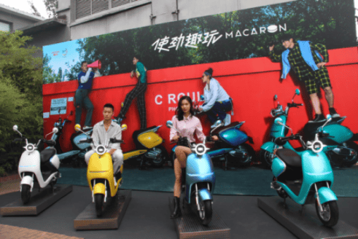 愛瑪發(fā)布時(shí)尚高端電摩瑪卡龍，受期待的何止指紋解鎖