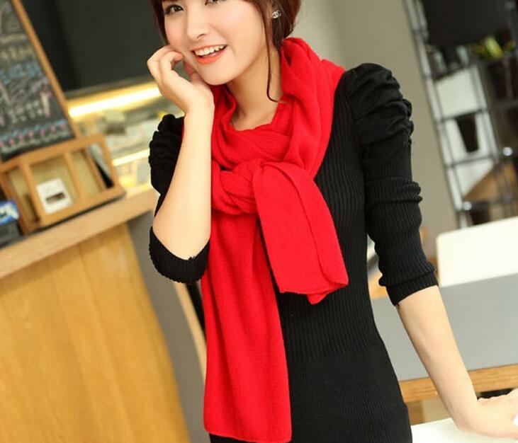 紅色圍巾配什么顏色的大衣好看圖