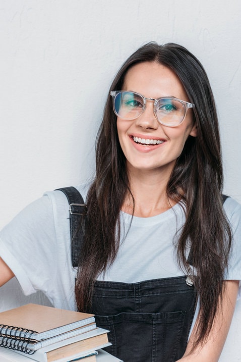 大二女生被自己的媽媽嫌棄穿衣服幼稚怎么辦 女大學生穿衣品位提高方法