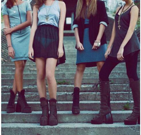 青少年時尚穿搭風格有哪些 花季的少男少女穿搭風格