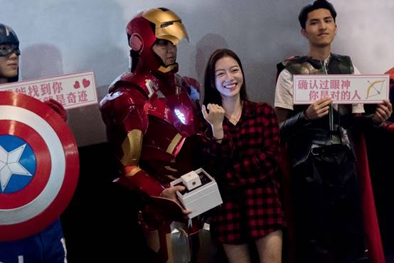復(fù)聯(lián)3暖心新聞：小伙扮成鋼鐵俠用DR鉆戒求婚