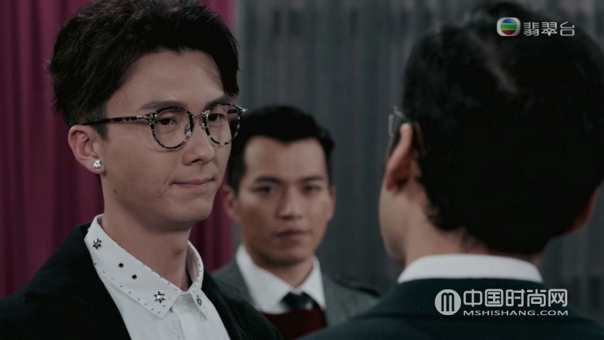 港劇兄弟第13集劇情：鐵男被迫參加黑市拳賽