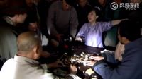 美女打麻將有套路 最后一局一打三贏回家產(chǎn)