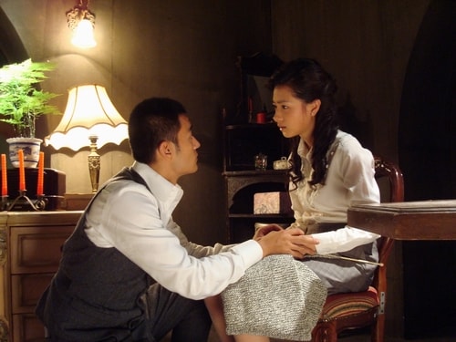 浴血記者  萬茜飾范曉蕓