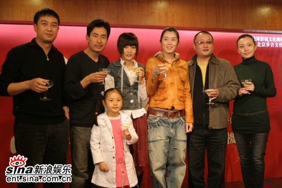 《左右》劇組宣傳照