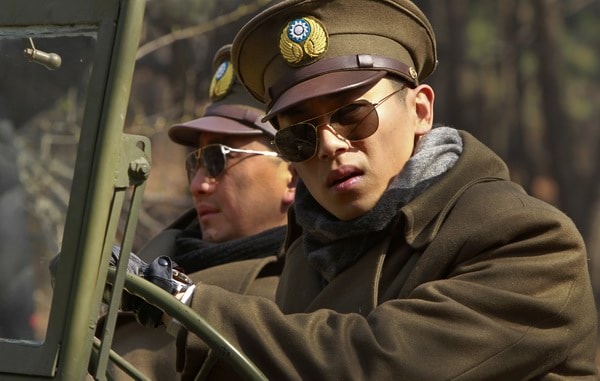 遠去的飛鷹劇照