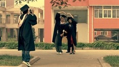 加長(zhǎng)版預(yù)告片