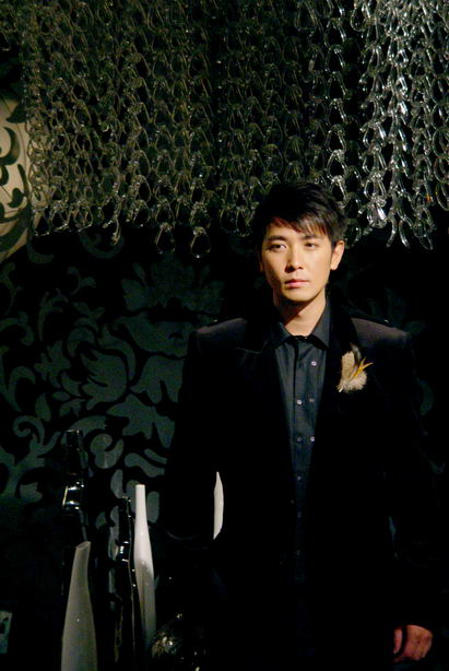 十八歲的天空之保劍鋒