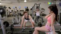 《屌絲男士系列》屌絲健身房勾搭美女，這熟練的動作我給滿分！