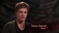 制作特輯之Newborn Vampire Army