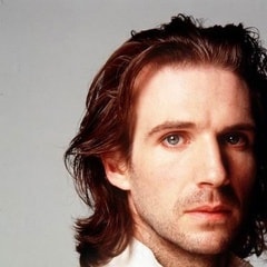 拉爾夫·費因斯