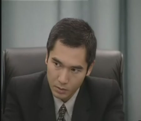 《特區(qū)大亨》里的方中信劇照