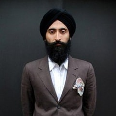 瓦利斯·阿魯瓦里亞