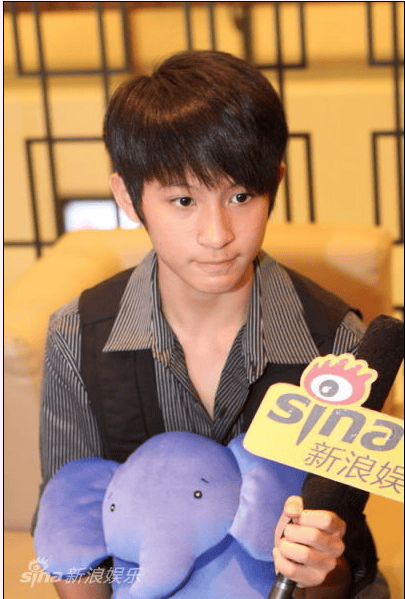 《星空釜山亮相》