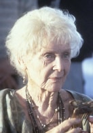 格洛莉婭·斯圖亞特