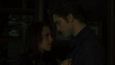 先行版預(yù)告片