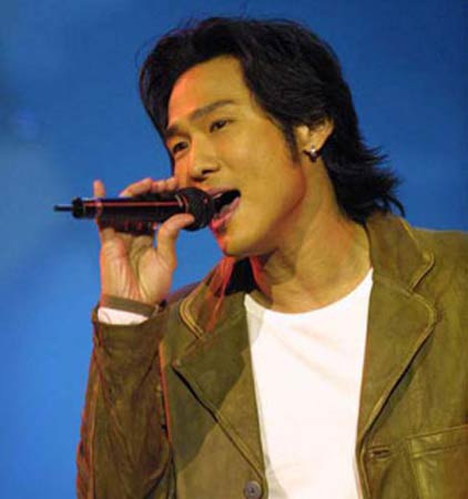 電影《飛天潛龍》中演員杜德偉