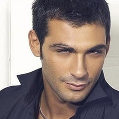 弗朗西斯科·亞卡