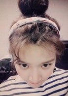 成年：文佳煐；幼年：韓舒珍