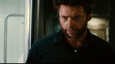 激戰(zhàn)列車頂片段