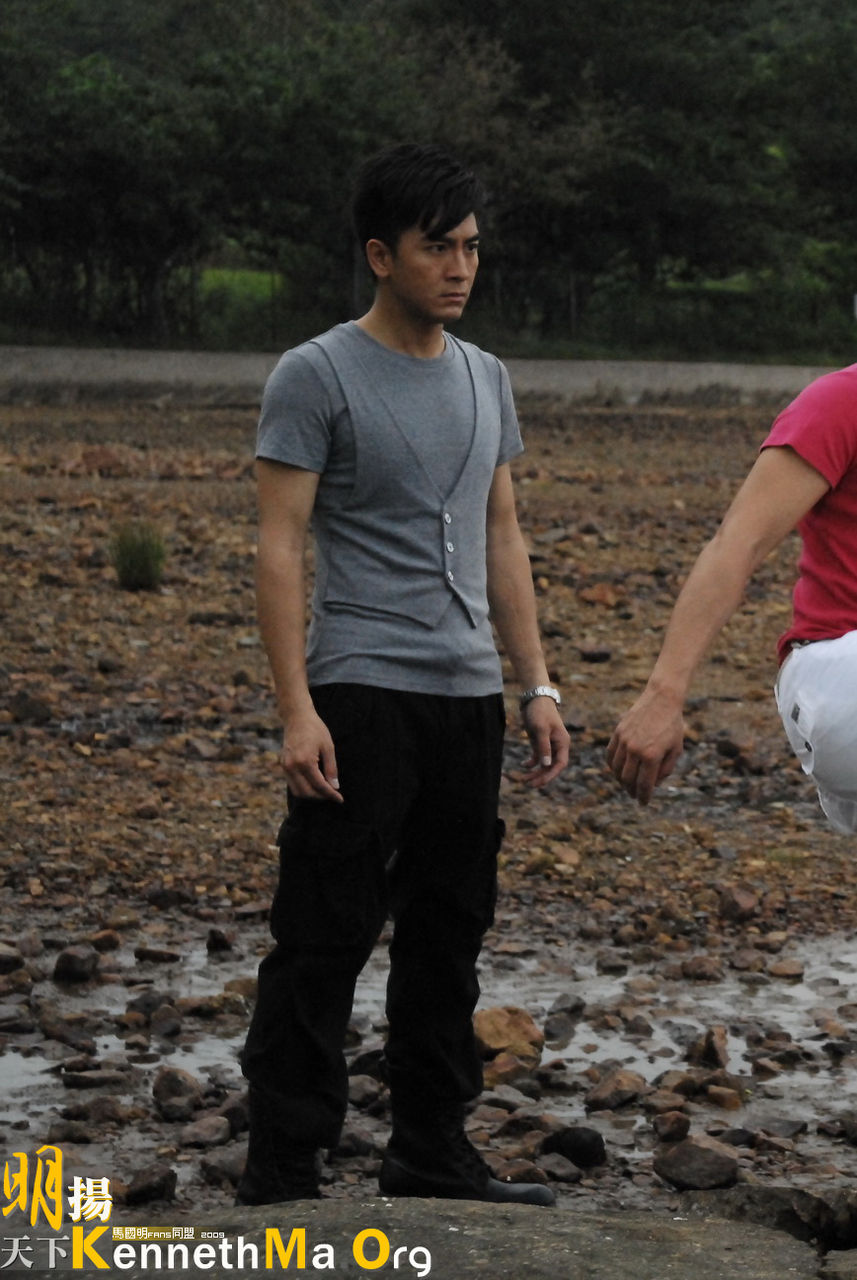 《談情說案》盧天恒