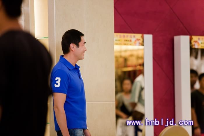 藍(lán)色矢車(chē)菊劇照