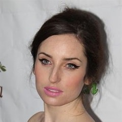 佐伊·利斯特·瓊斯