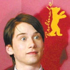 盧·泰勒·普奇Lou Taylor Pucci