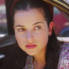 阿梅麗婭·華納