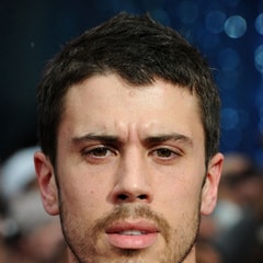 托比·凱貝爾Toby Kebbell
