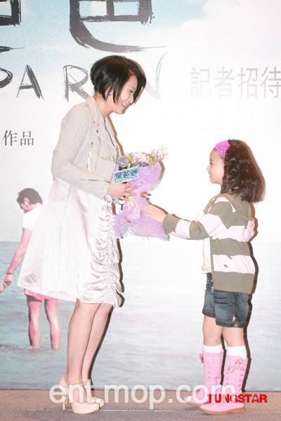 《一個(gè)好爸爸 》宣傳照