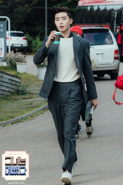 她很漂亮  樸敘俊